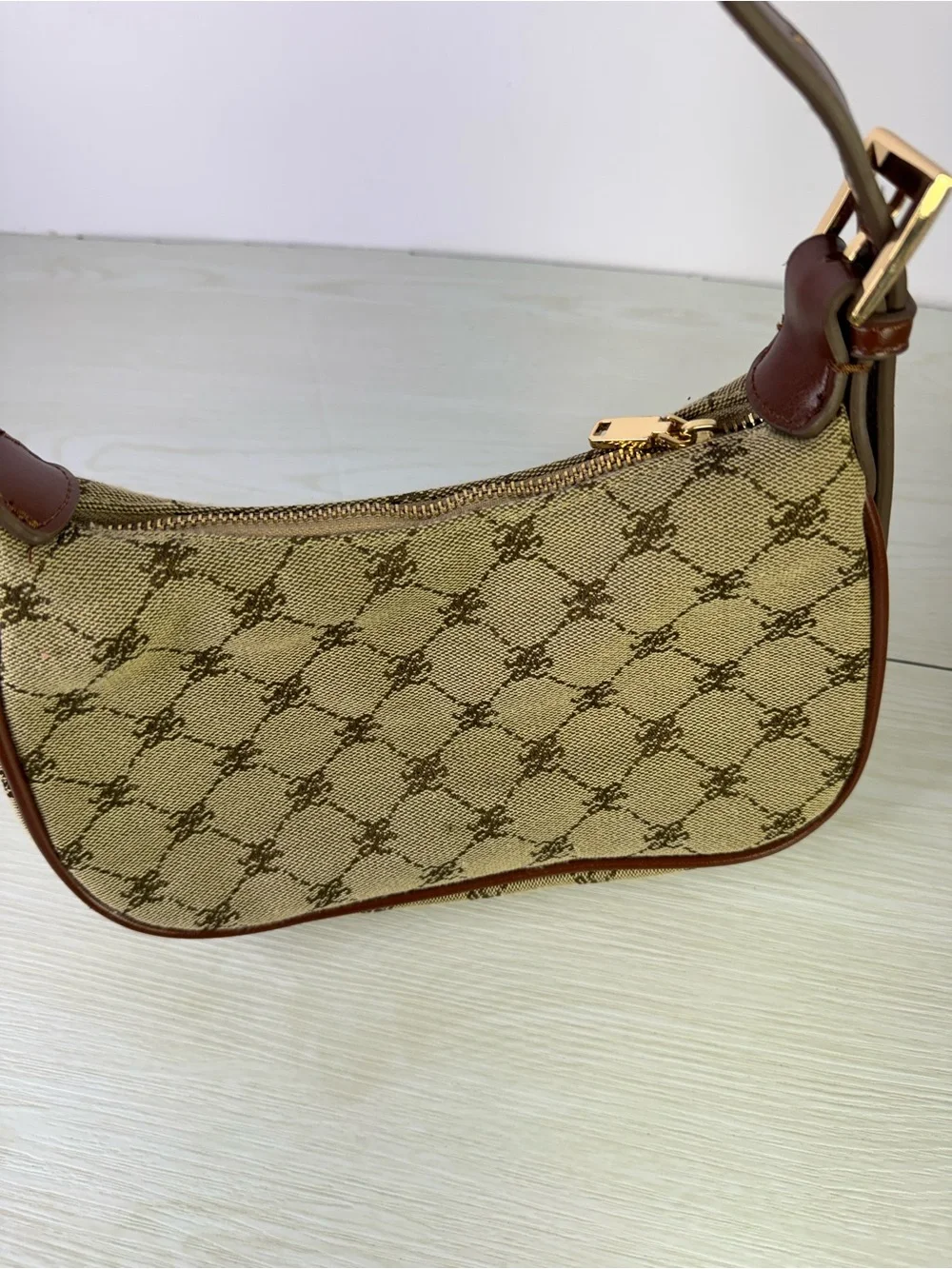 MANGO Logo Print Shoulder Bag in brown jacquard monogram - Picture 3 of 10